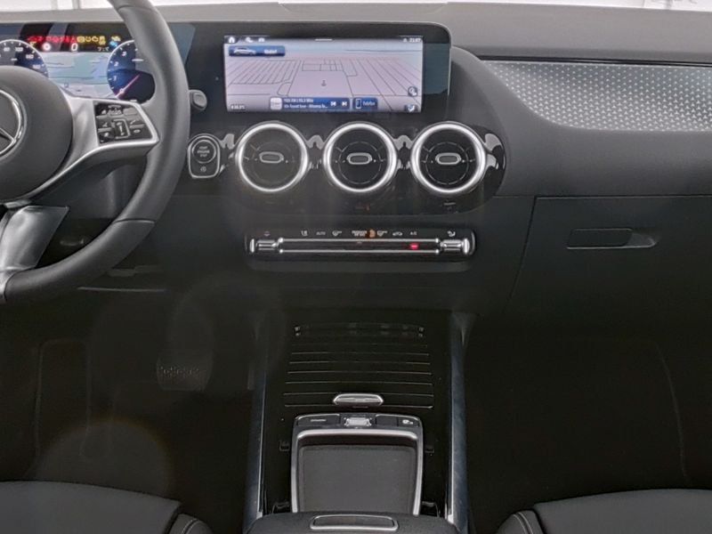 Fahrzeugabbildung Mercedes-Benz B 200 Progressive*AHK*Distro*Totwink*360*Memory*