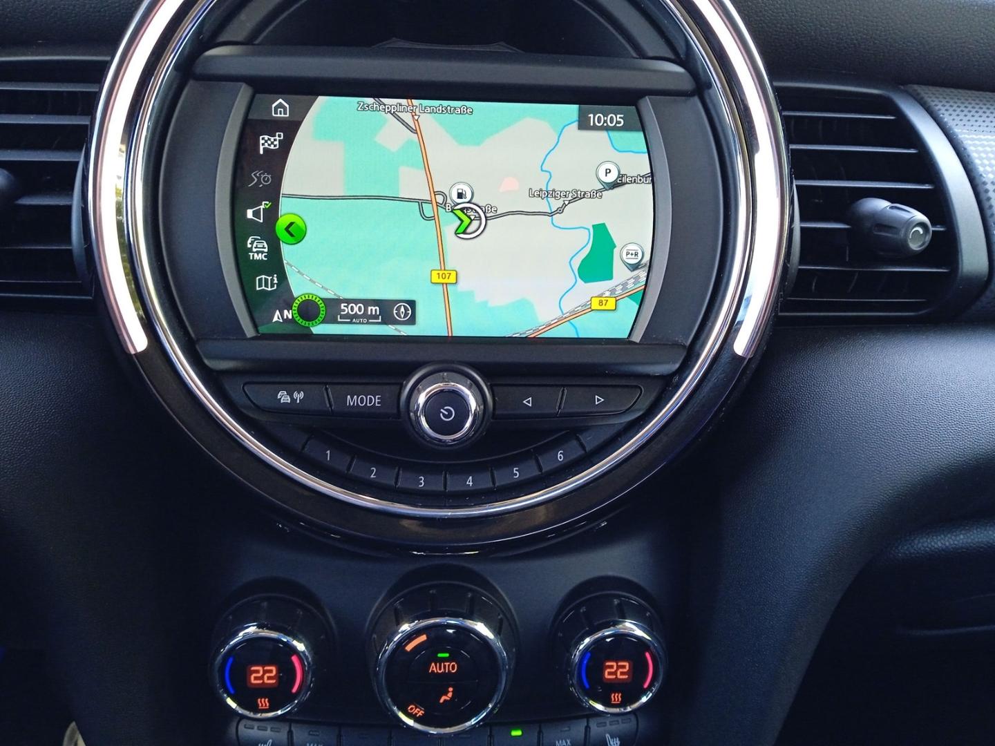 MINI Cooper 5-Türer Navi LED Sitzheizung PDC DAB Mult