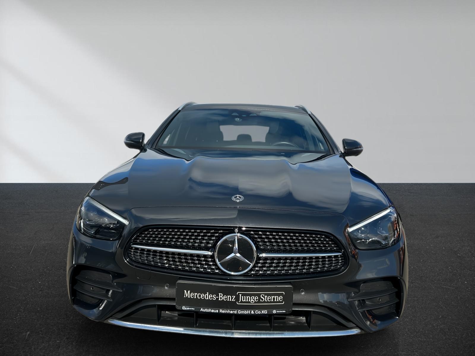 Mercedes-Benz E 300 de 4M T AMG+Distr.+Pano+360°+LED+MBUX+