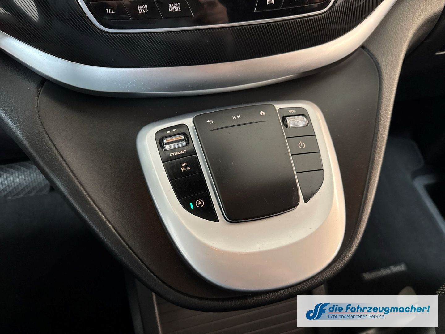Fahrzeugabbildung Mercedes-Benz V 220 d RISE kompakt Navi Apple CarPlay Android