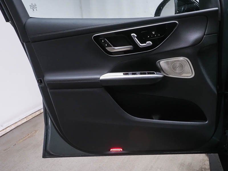 Fahrzeugabbildung Mercedes-Benz GLC 300 d 4M AMG *AHK*Pano*20"*HUD*DIGITAL*360°*