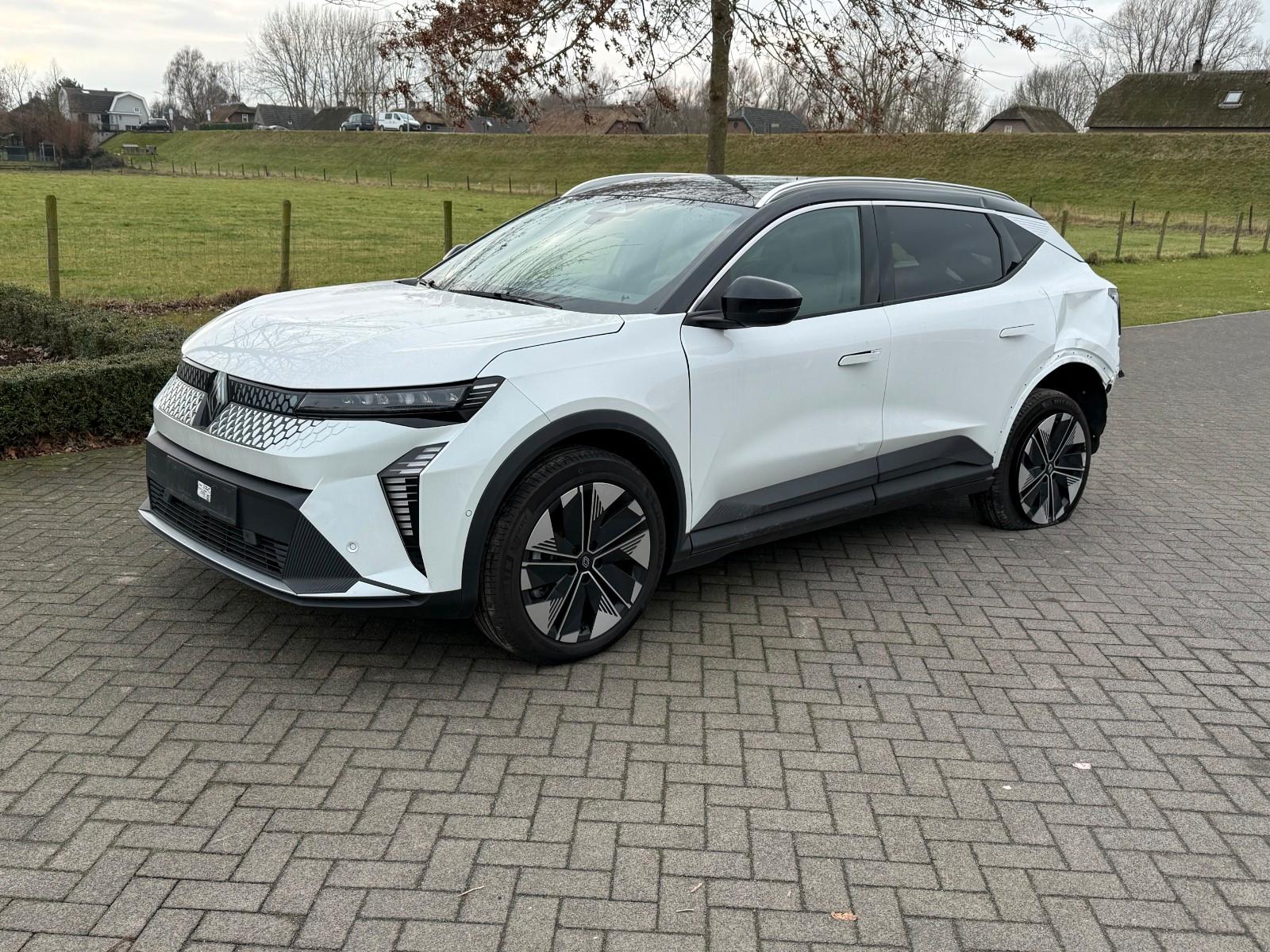 Renault Scenic E-TECH Long Range / Panorama €8850, NETTO