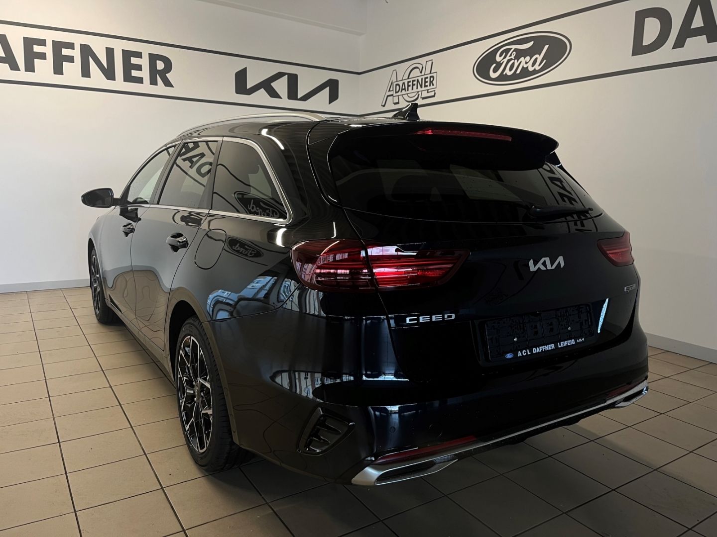 Fahrzeugabbildung Kia Ceed_sw Sportswagon GT Line 1.5 T-GDI JBL SHZ