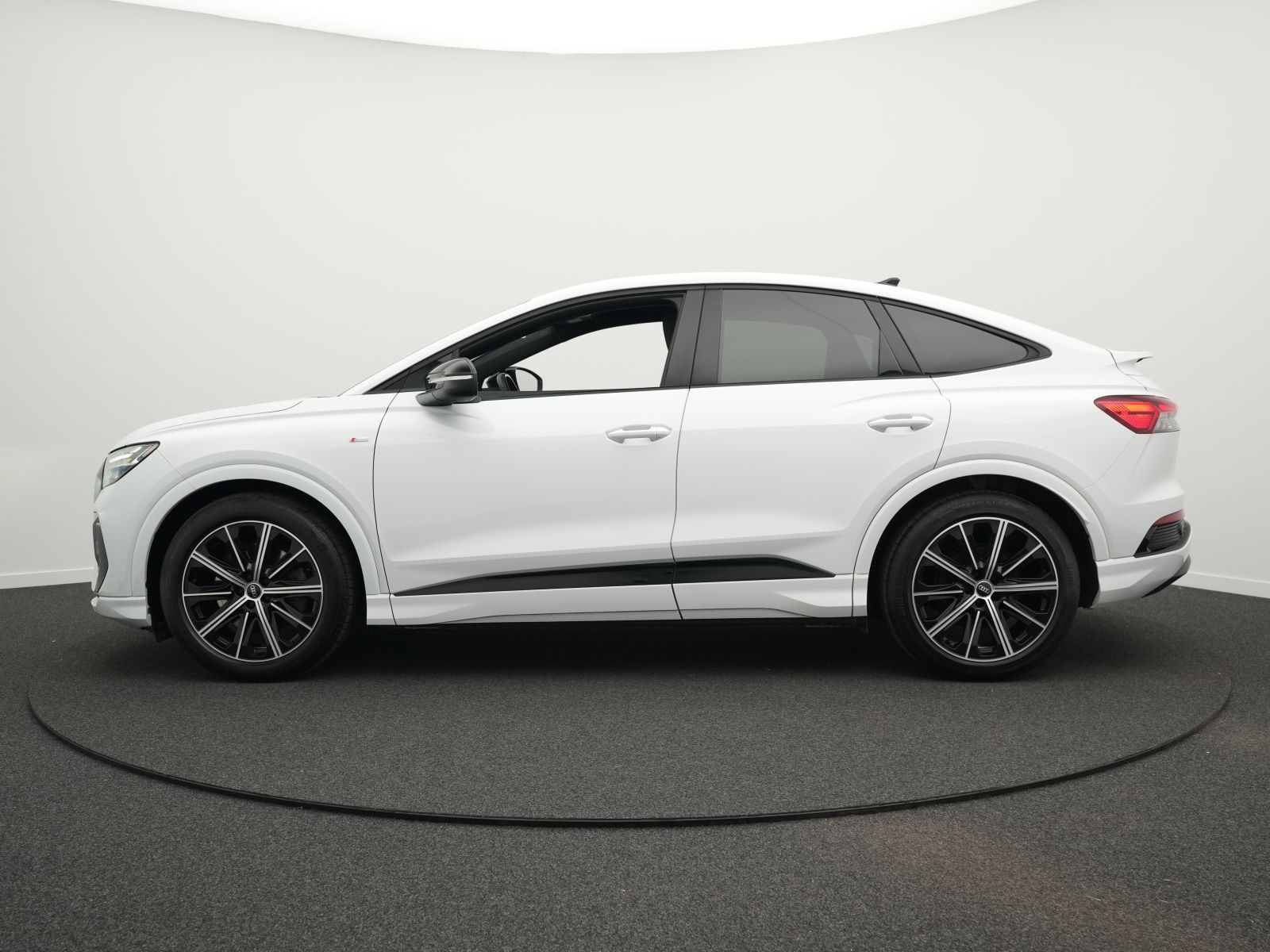 Audi Q4 Sportback 50e-tron qu. 2x S line*SONOS*MATRIX foto 10