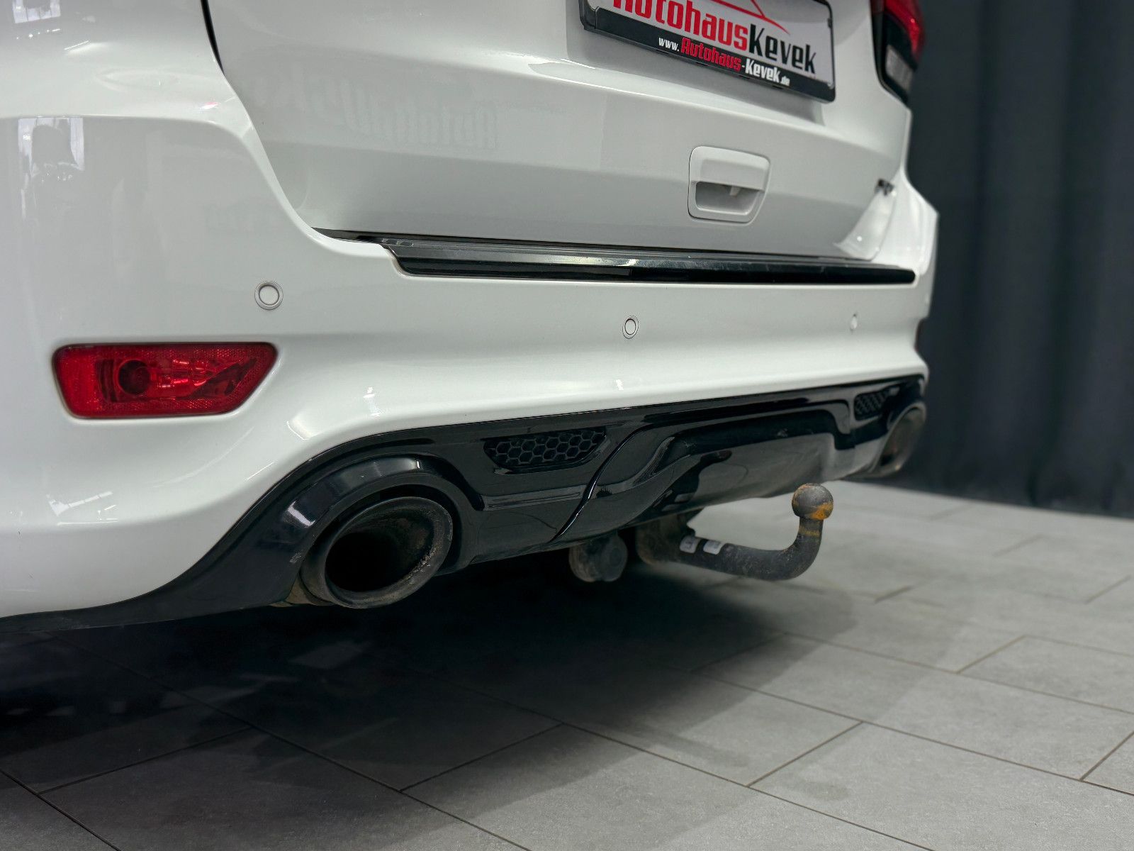 Fahrzeugabbildung Jeep Grand Cherokee 6.4 V8 HEMI SRT|H&K|D-FZG|