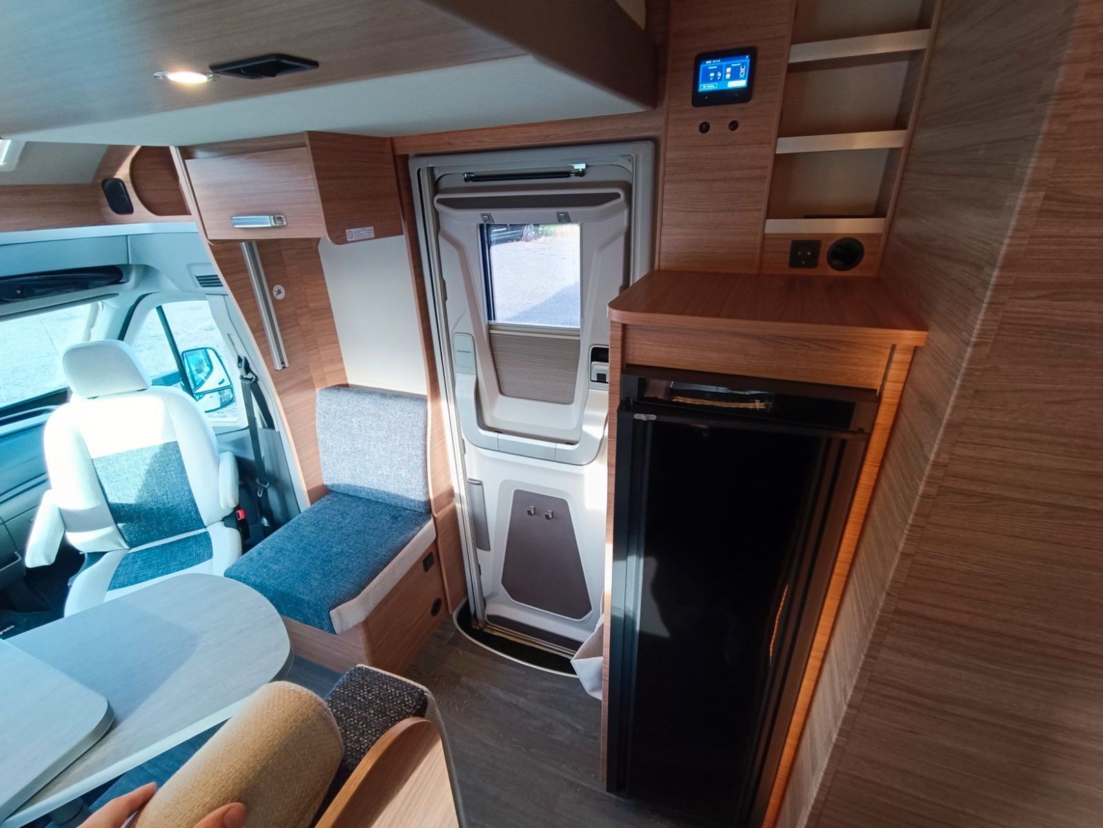 Fahrzeugabbildung Weinsberg CaraSuite 700 MEG Ford*Automatik*Xenon*Dachklima