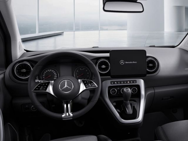 Fahrzeugabbildung Mercedes-Benz T-Klasse 180 lang Rollstuhlrampe