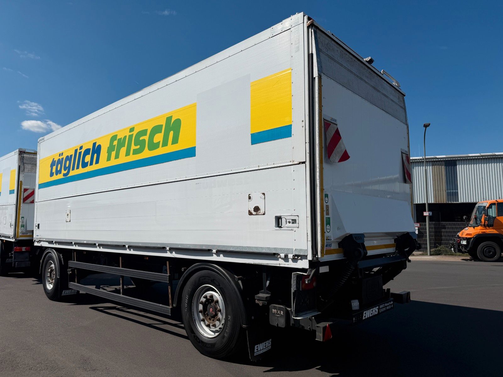 Fahrzeugabbildung Andere Ewers PRASQ 18 Schwenkwand SAF LBW BÄR 2.500kg