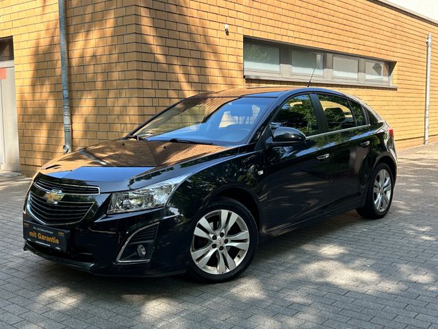 Chevrolet Cruze Hatchback LTZ/103TKM/GEPFLEGT/NAVI/TEILLED