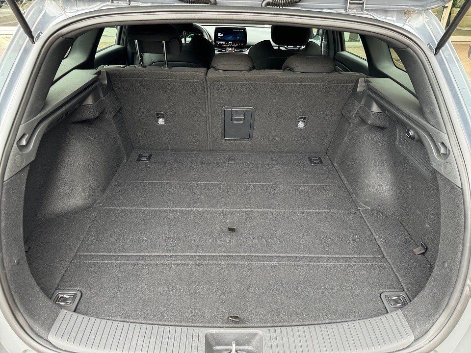Fahrzeugabbildung Hyundai i30 Kombi 1.5T 160PS 48V N LINE