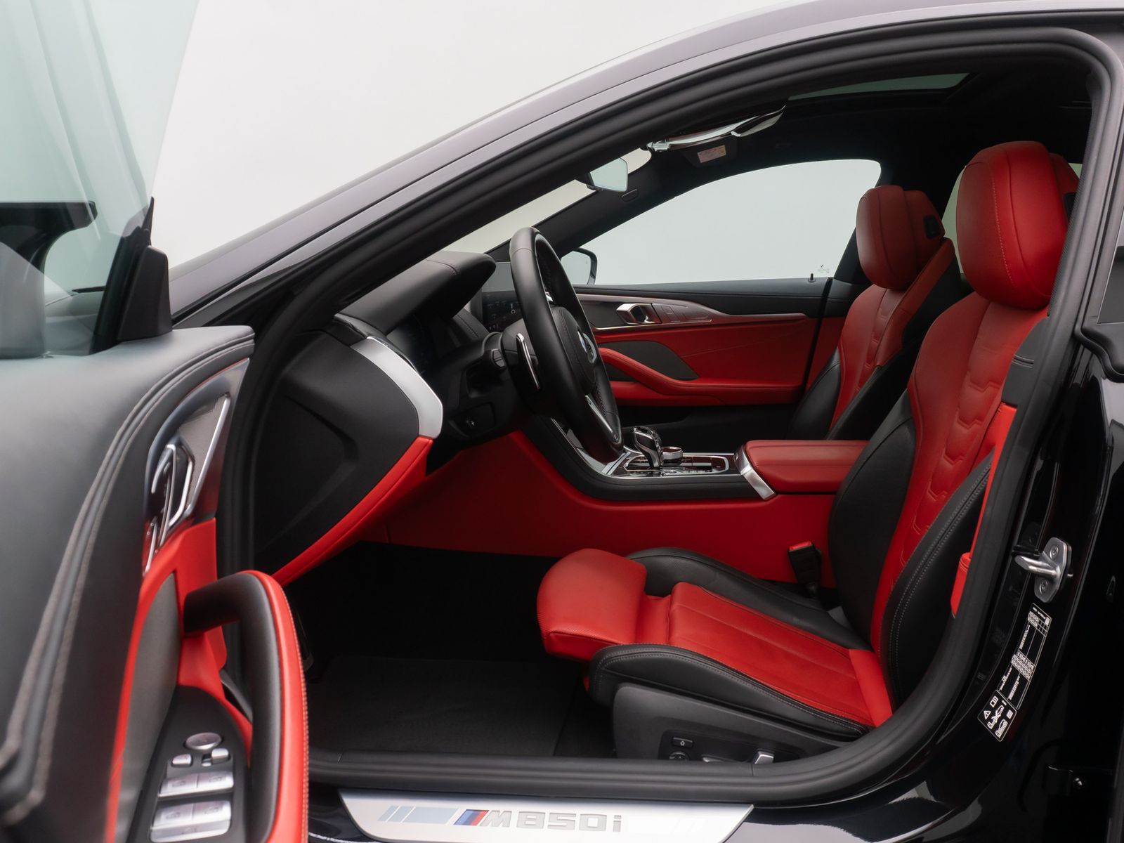 Fahrzeugabbildung BMW M850i xD Gran Coup&eacute; 360&deg; DAB Laser SoftClose 20"