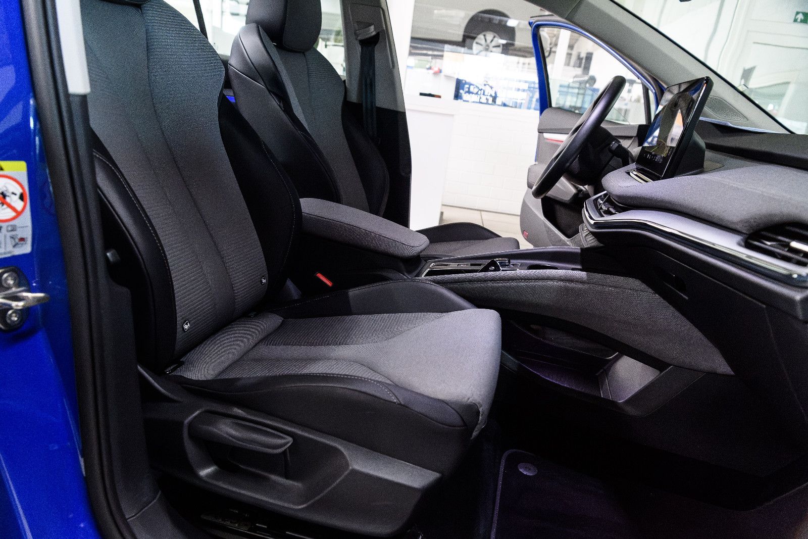 Fahrzeugabbildung SKODA Enyaq 50 NAVI+LED+RFK