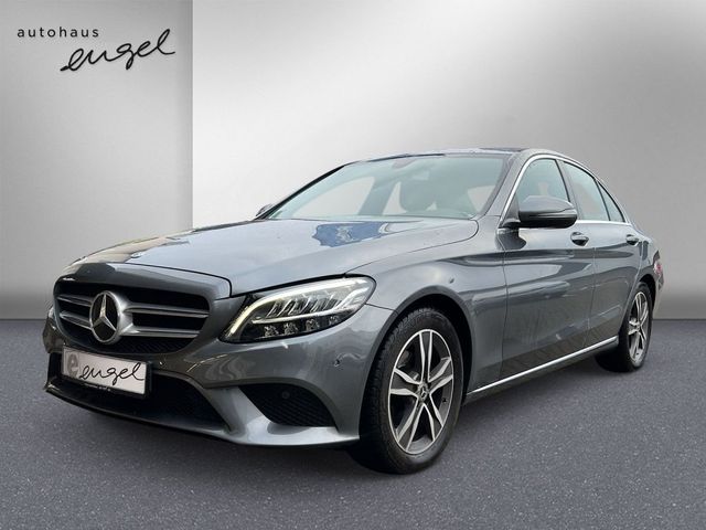 Mercedes-Benz C 180 Avantgarde,VOLL-LED,KAMERA,NAVI,AHK,TEMPO,