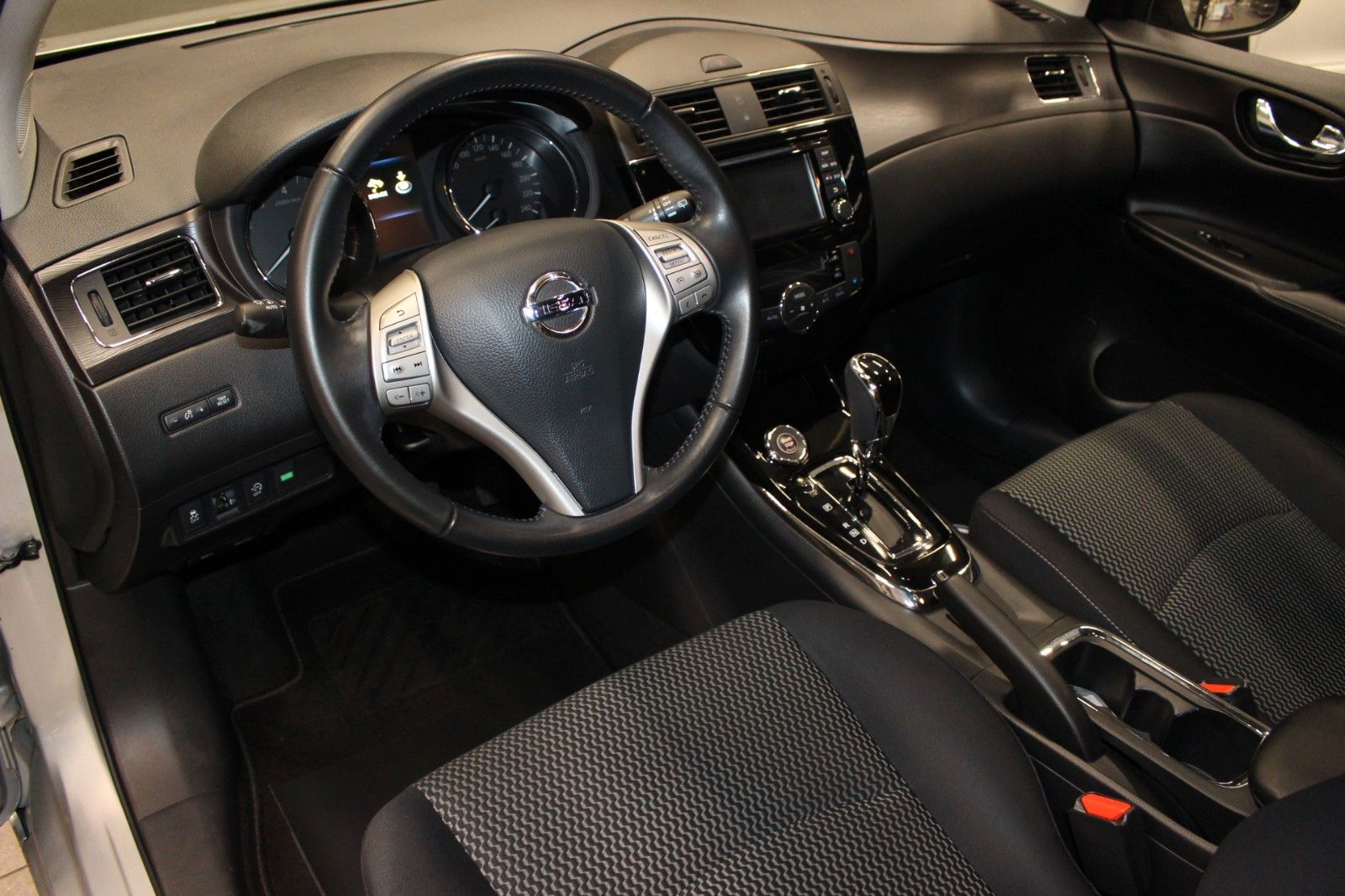 Fahrzeugabbildung Nissan Pulsar 1.2 DIG-T N-TEC Xtronic*Kamera*Navi*2Hd