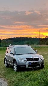 Skoda YETI 1.2 TSI DSG AMBITION PLUS ED. - Skoda Yeti Gebrauchtwagen in Solingen