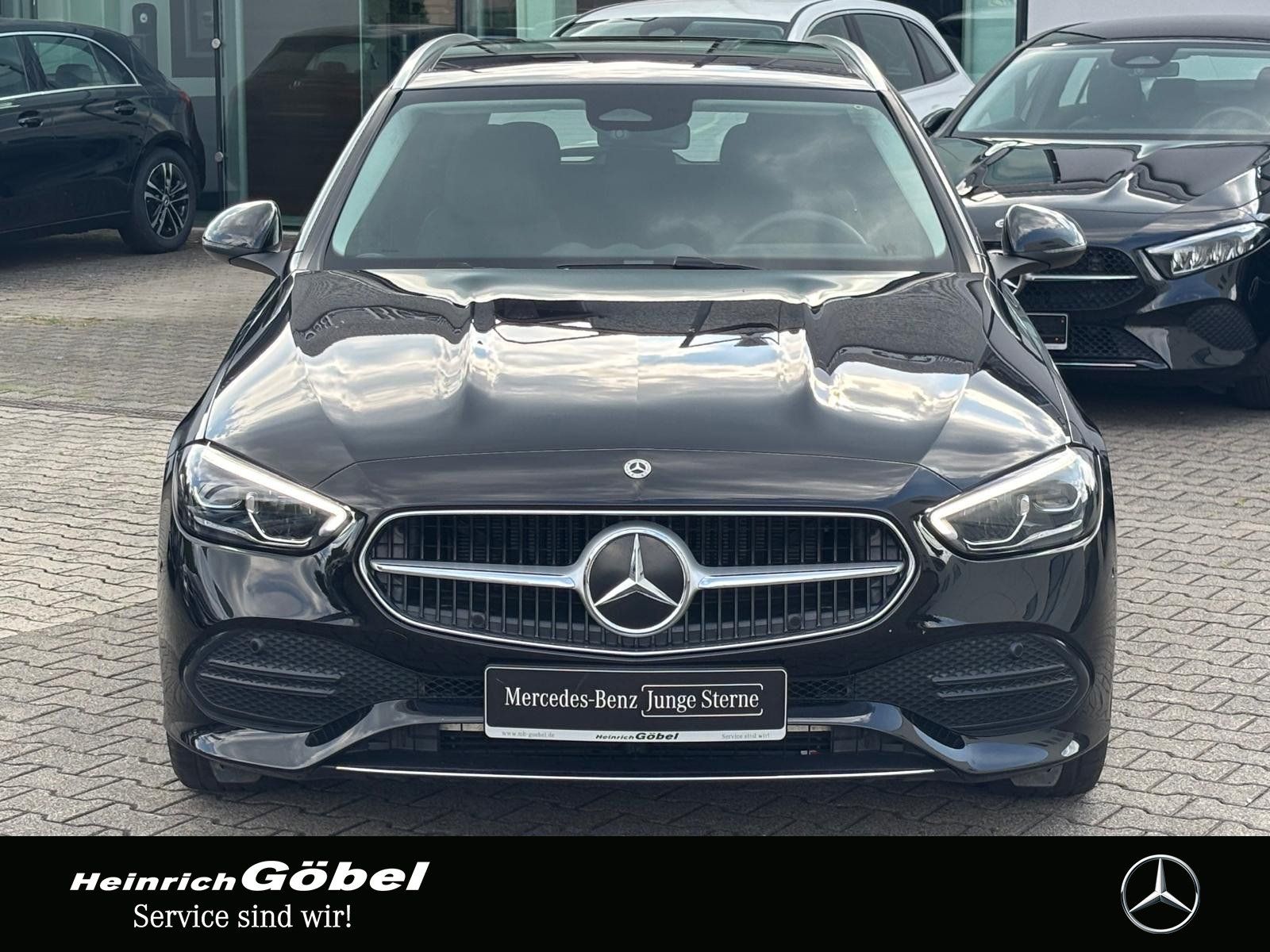 Fahrzeugabbildung Mercedes-Benz C 200 T AVANTGARDE*PANO*AHK*KAMERA*TOTWINKEL*