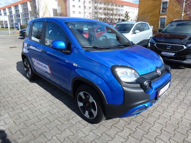 Fahrzeugabbildung Fiat Panda Cross City Plus 1.0 Hybrid + Allwetter