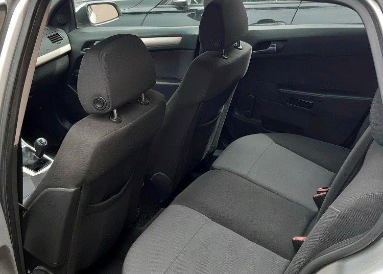Opel Astra 2008 — photo 10