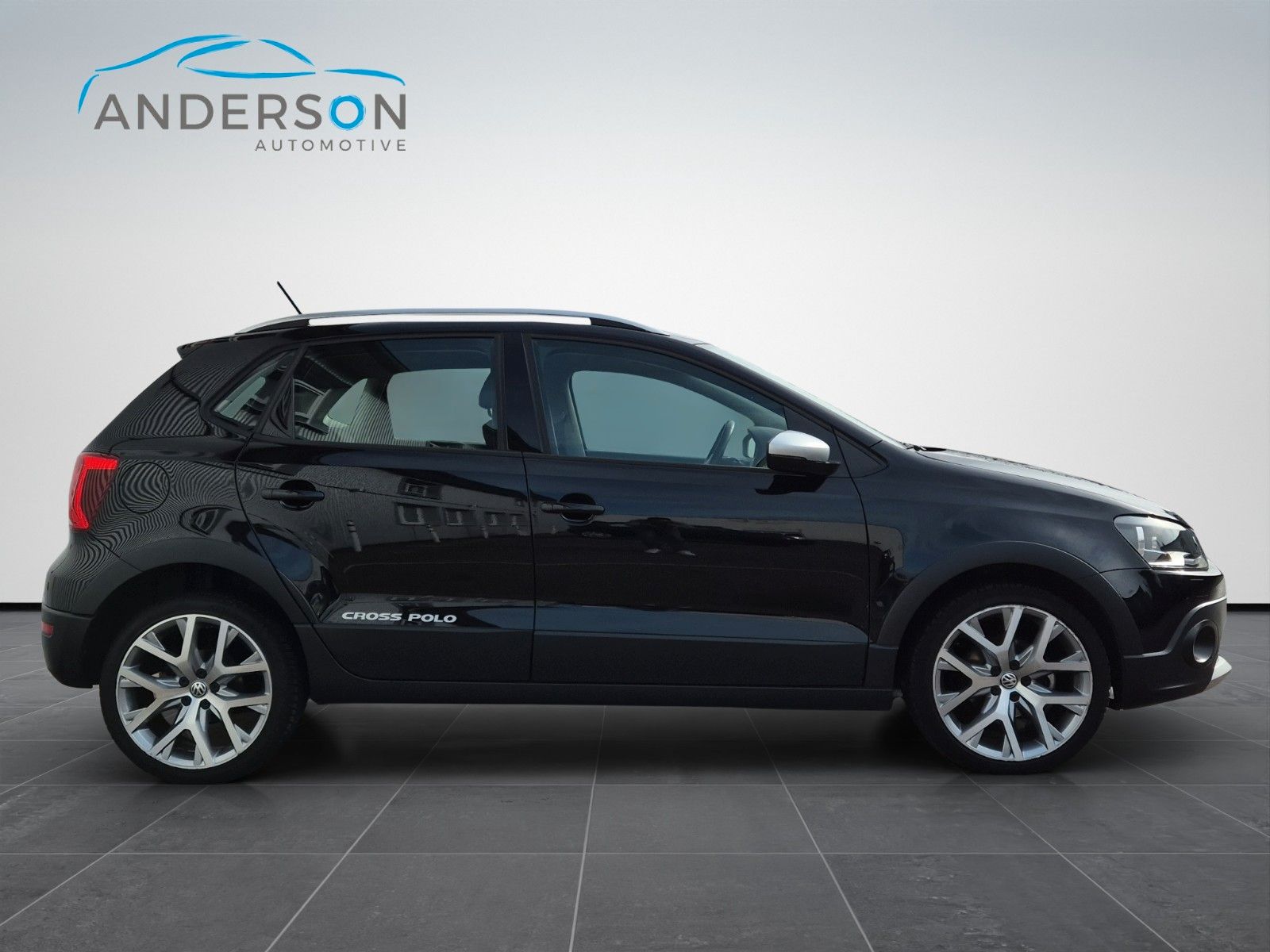 Fahrzeugabbildung Volkswagen POLO CROSS 1.2 TSI MFL ALLWETT BLUETOOTH 1.HAND