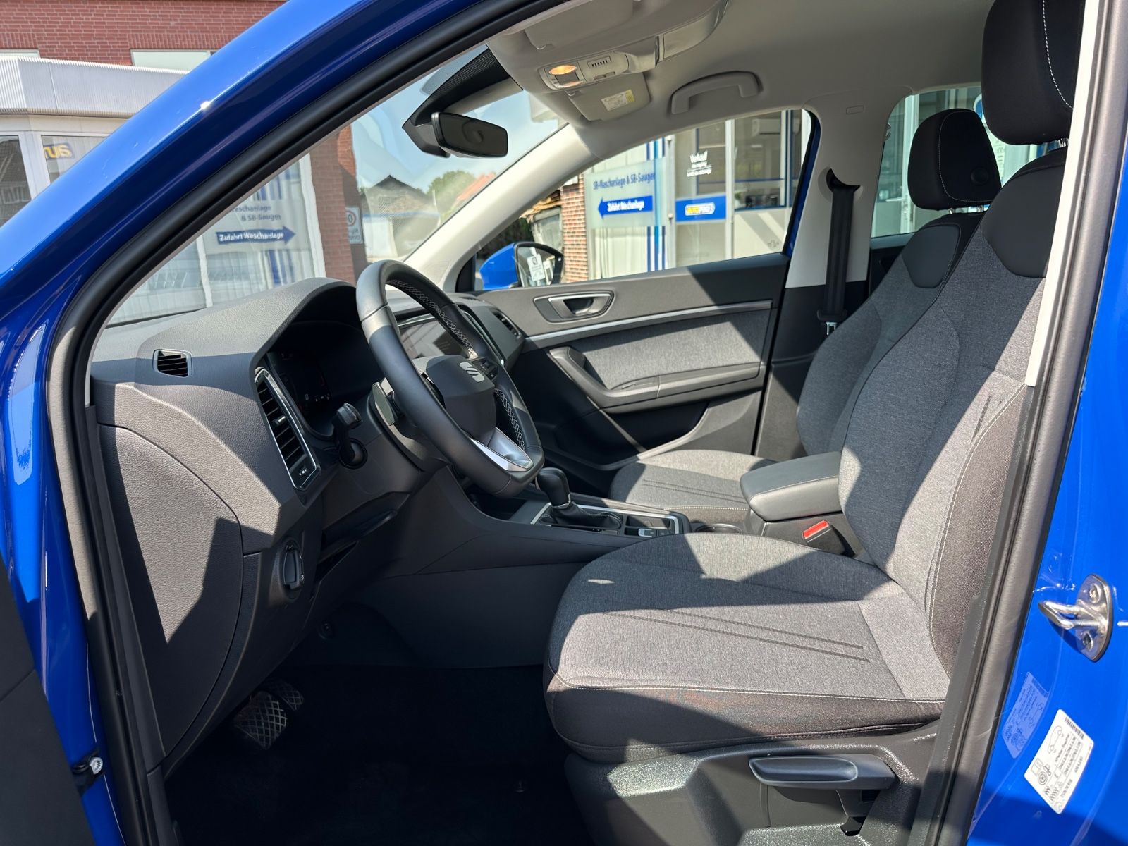 Fahrzeugabbildung SEAT Ateca 1.5 TSI Style DSG Navi/ACC/LED/Shzg./17´´