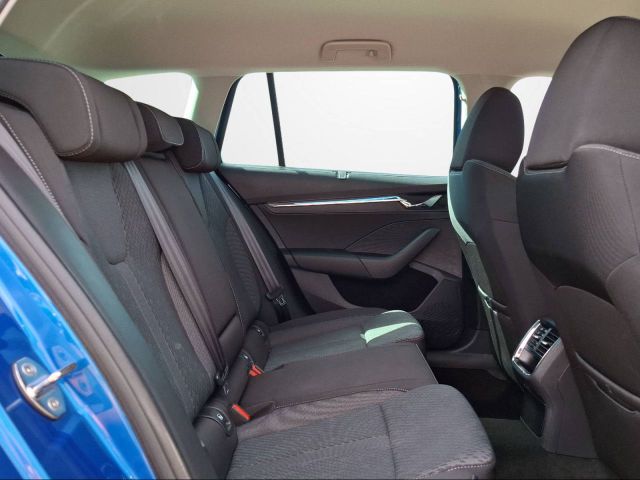 OCTAVIA Combi 2.0 TDI DSG STYLE NAVI+CAM+SHZ