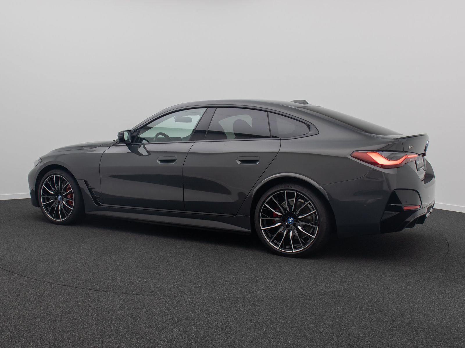 Fahrzeugabbildung BMW i4 M50 GC H/K 360°DAB HUD 20Zoll Individual Voll