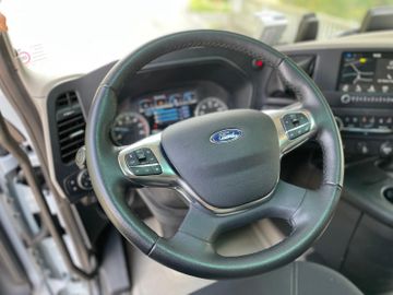 Fahrzeugabbildung Ford F-Max Luxury Hydraulik LED Alcoa