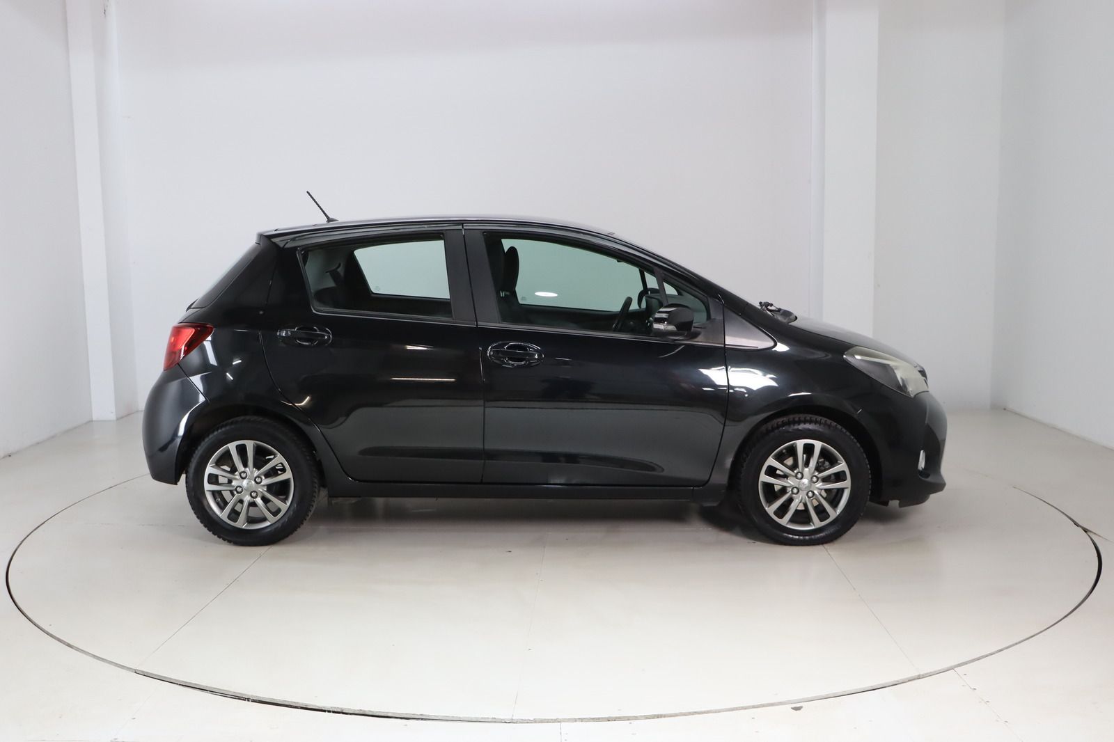 Fahrzeugabbildung Toyota Yaris * RFK * Sitzhzg. * Bluetooth Comfort