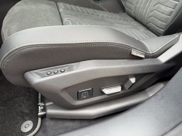 Peugeot 5008 GT Long Range 230 7-Sitzer+AHK