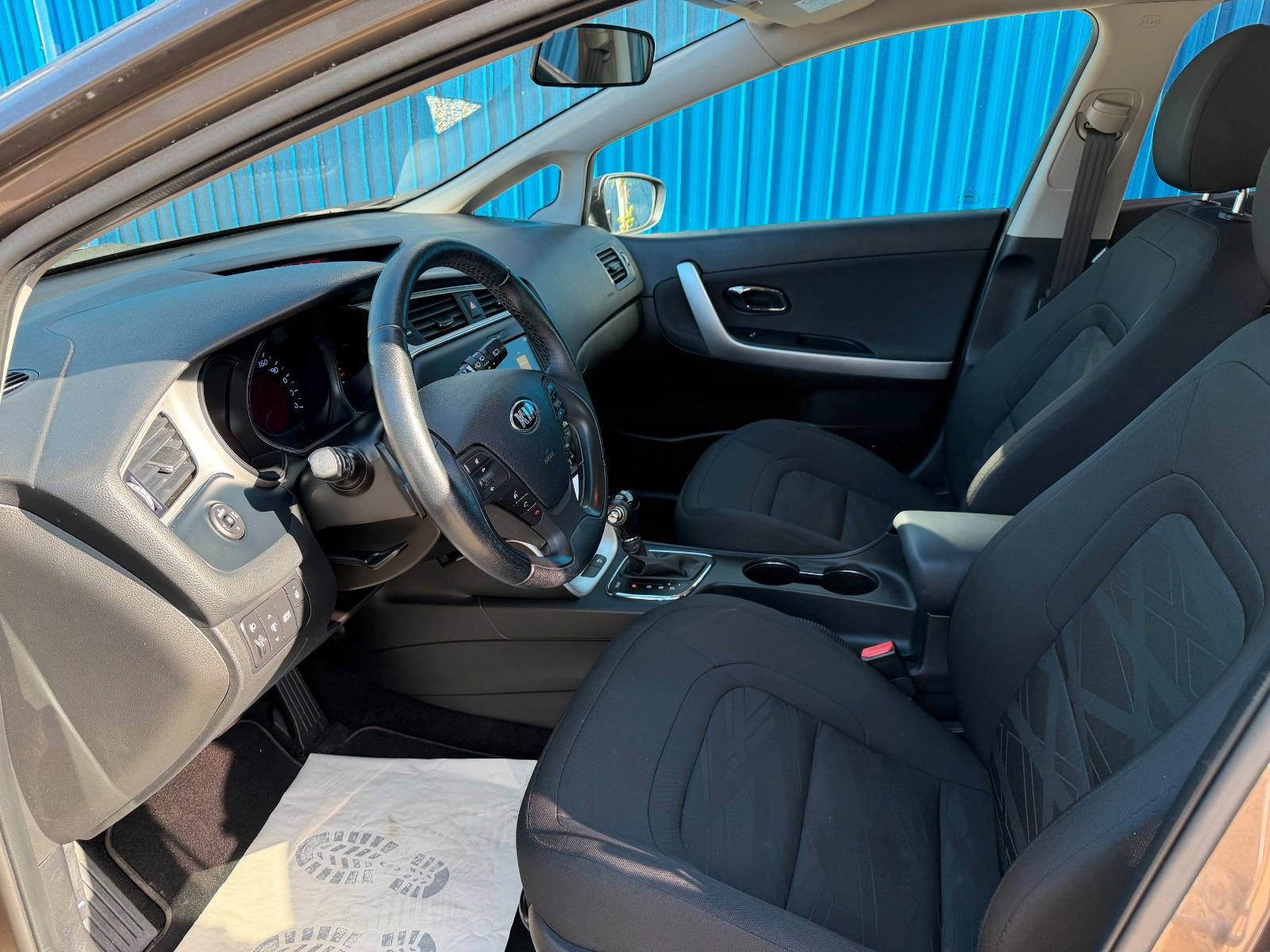 Kia Cee'd Sportswagon**Automatik**90 TKM**Kamera**Le