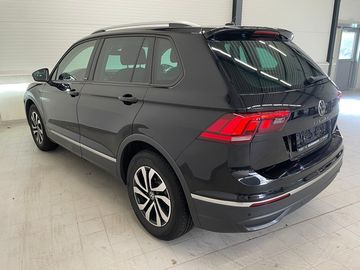 Volkswagen Tiguan - 4