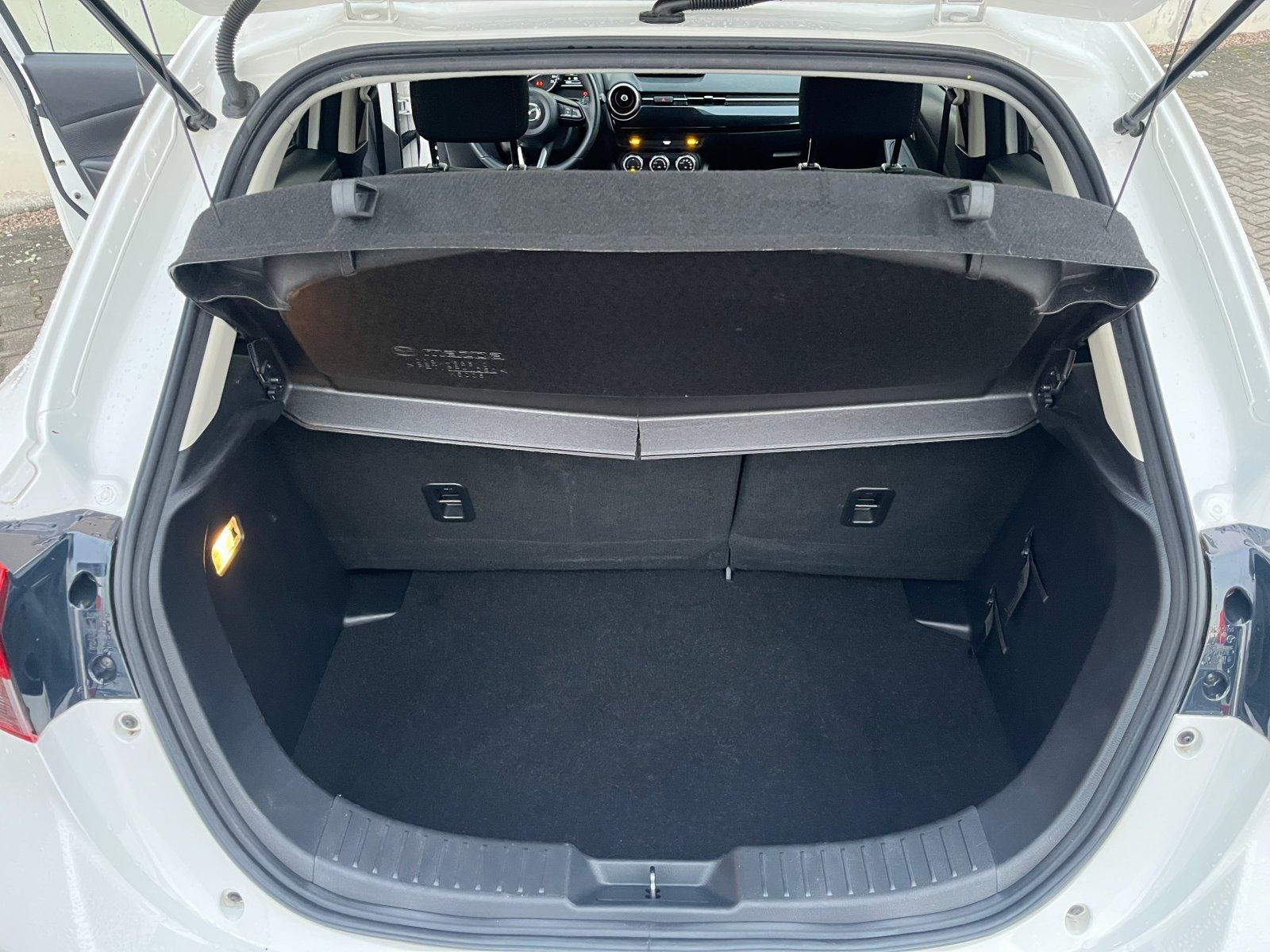 Mazda 2 1.5i HOMURA 90 | LED | PDC |