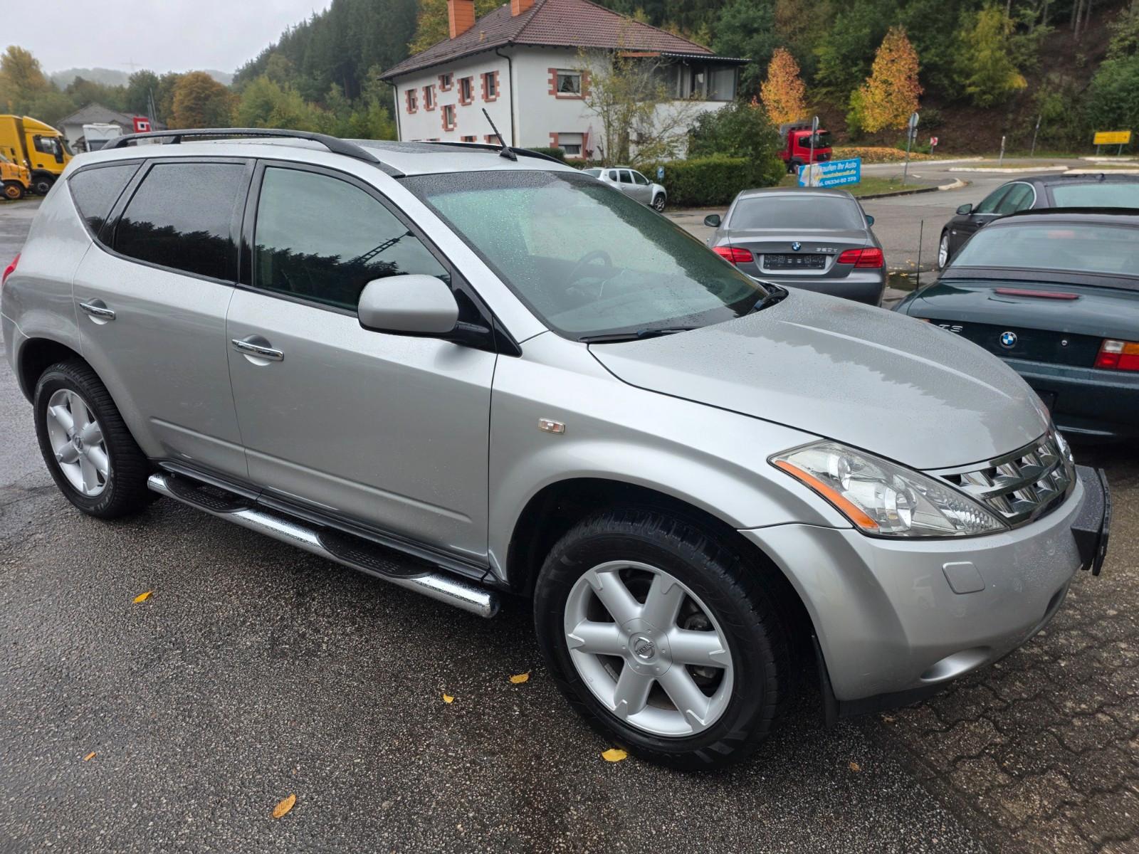 Nissan Murano 2005 — rear view
