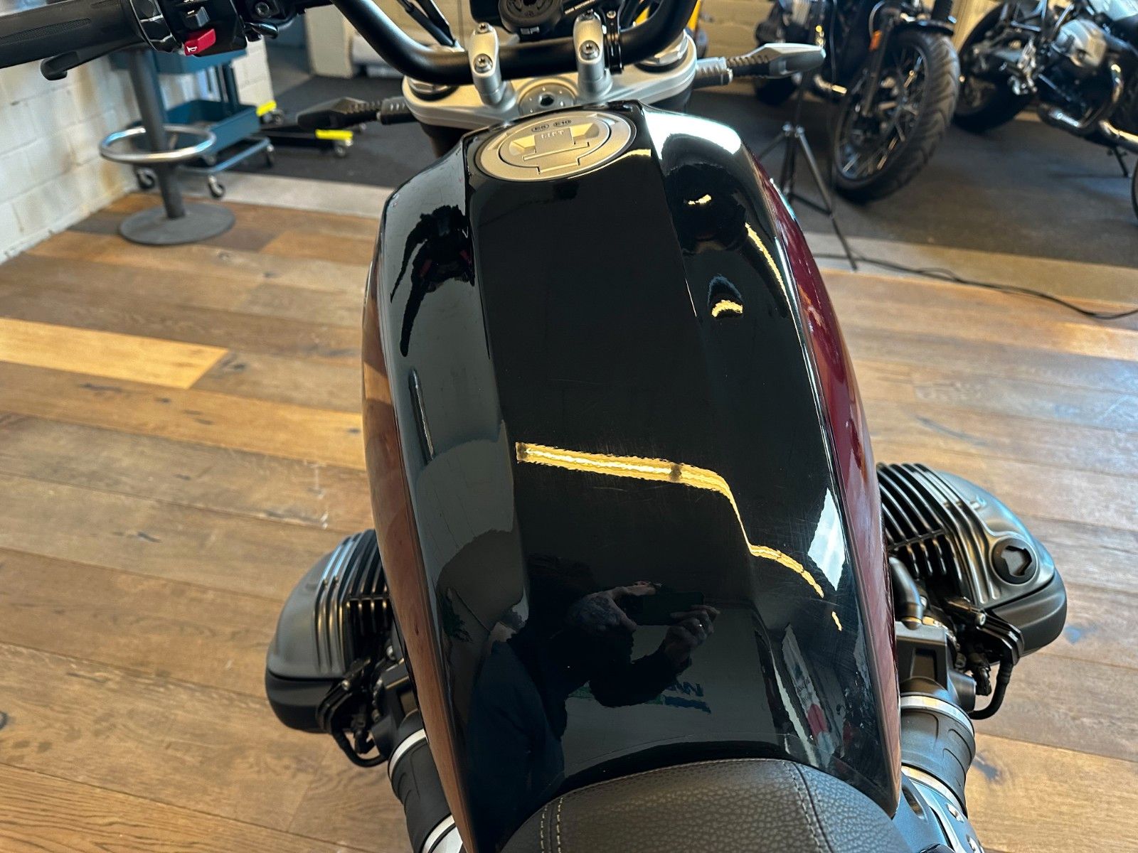 Fahrzeugabbildung BMW R12 - BMW Werksmaschine,  48 PS nur 907km!