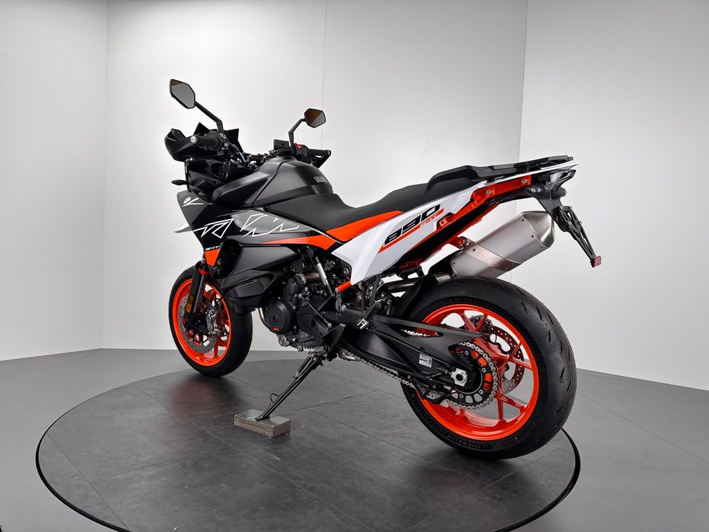 Fahrzeugabbildung KTM 890 SMT *NEUFAHRZEUG *0KM