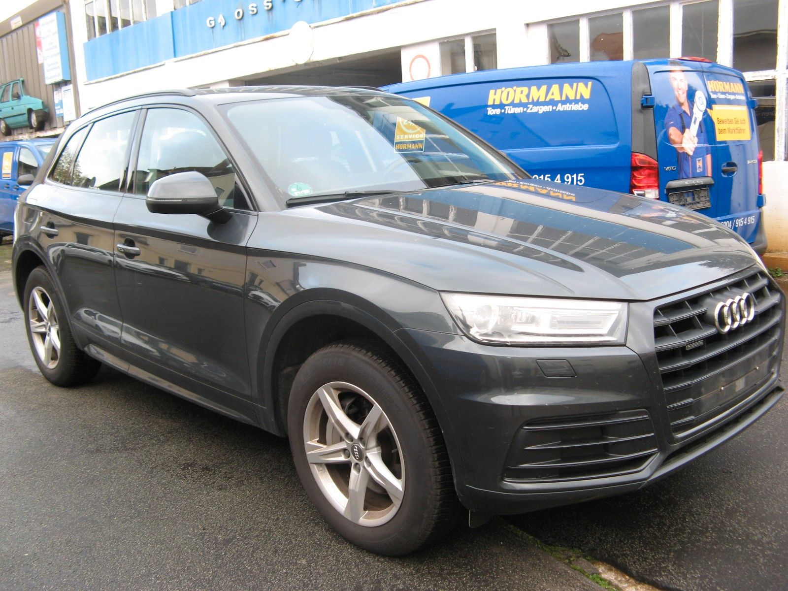 AUDI Q5 quattro sport S-tronic