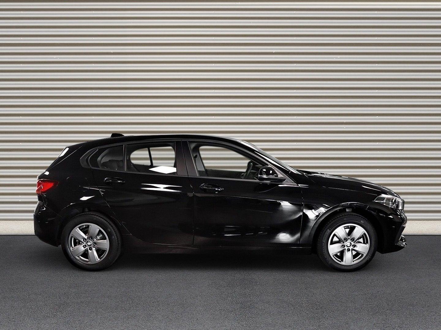 BMW 118i Advantage,Live Cockpit Prof.,LED Scheinwerf