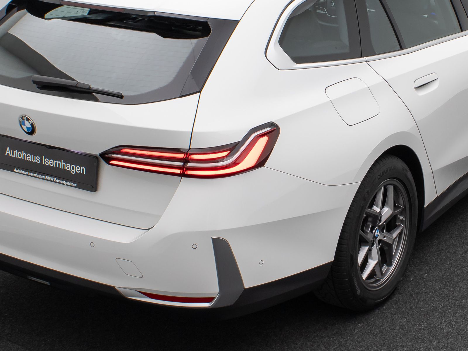 Fahrzeugabbildung BMW 520d Kamera DAB Leder LED Alarm Sport 18Zoll