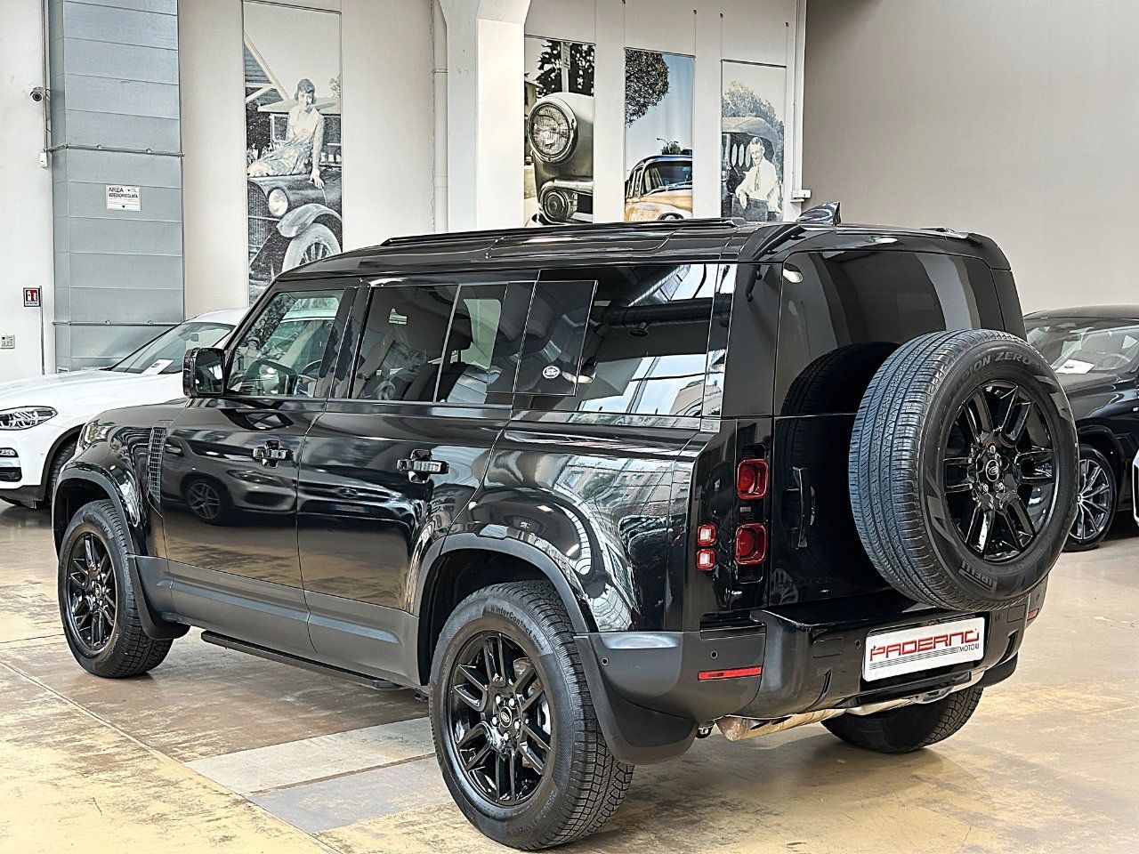 Land Rover Defender 110 3.0d i6 mhev SE awd 250c imagem 3