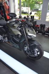 Ducati Streetfighter V2 - DUCATI ST2