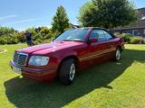 Mercedes-Benz Super Mercedes E 200 Cabrio - Mercedes-Benz E 200 aus 1994
