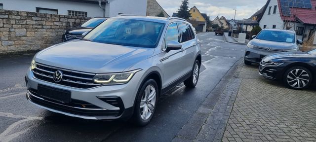 Volkswagen Tiguan 2.0 TDI DSG Elegance 4Motion Vollausstatt