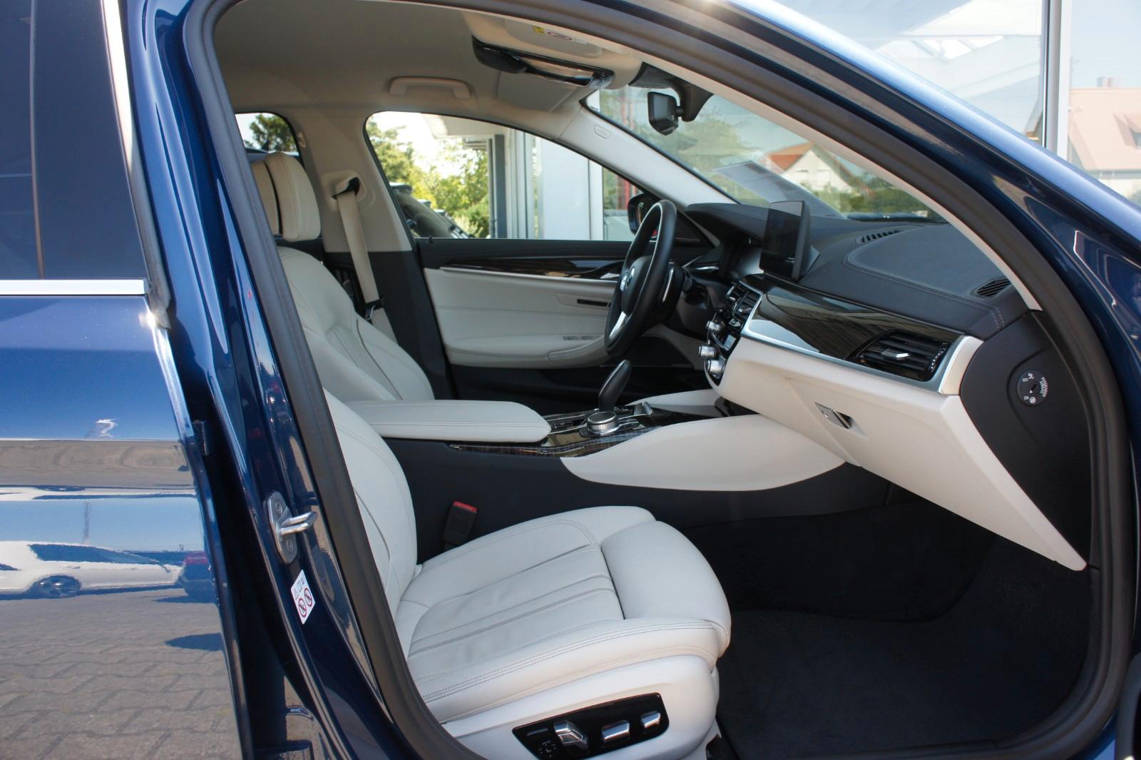 BMW 520d Limousine xDrive Luxury-Line *STANDHZG*