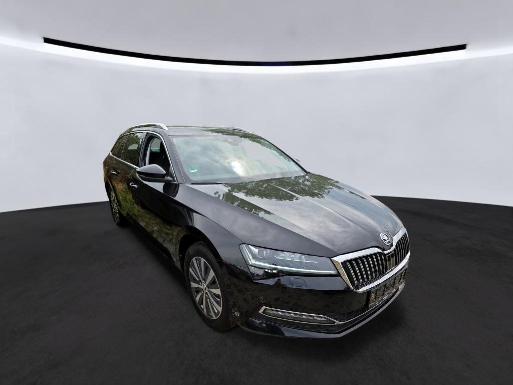 Fahrzeugabbildung SKODA Superb Combi 2.0 TDI Style/AHK/ST-HZG/360°/ACC/