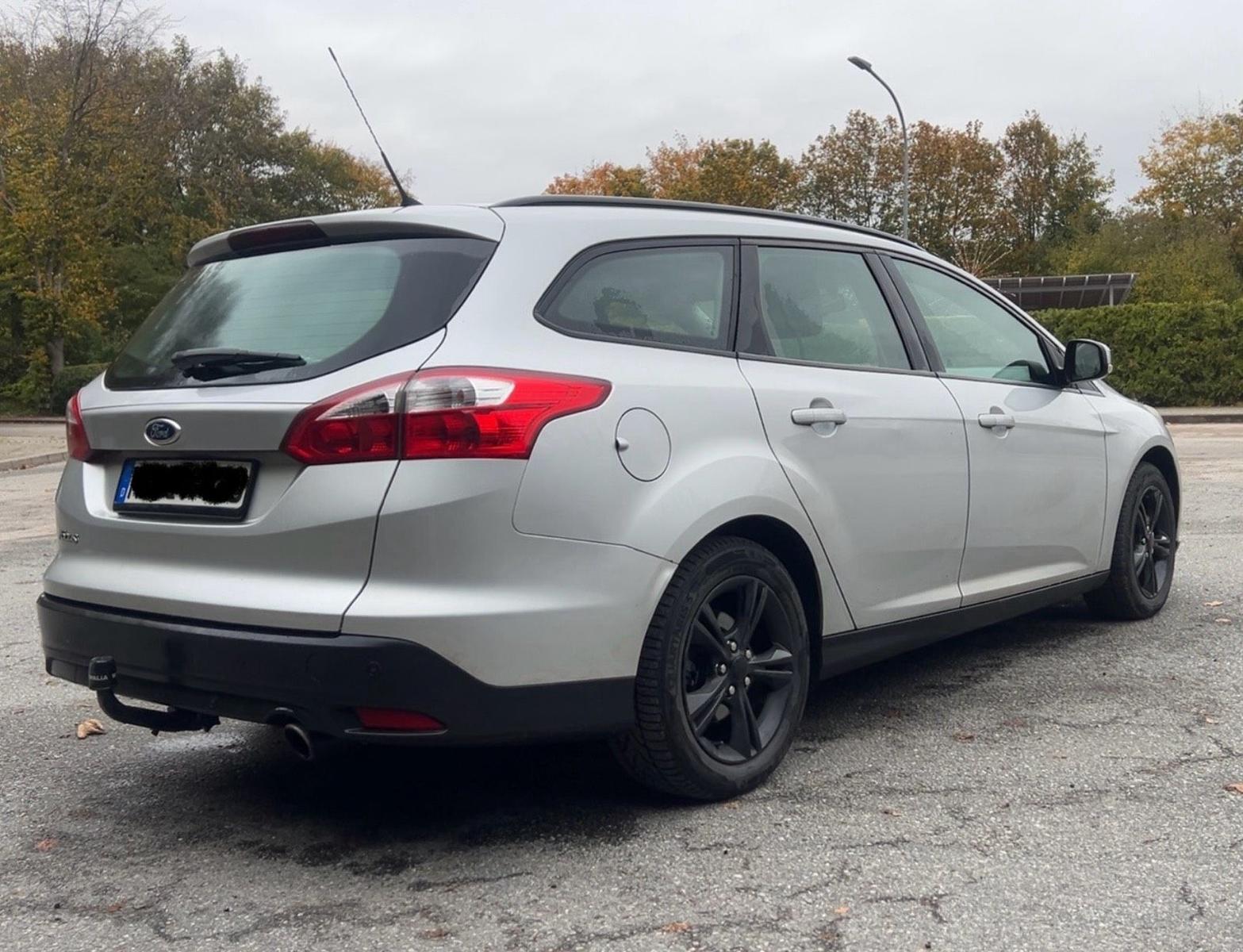Ford Focus 2011 — photo 6