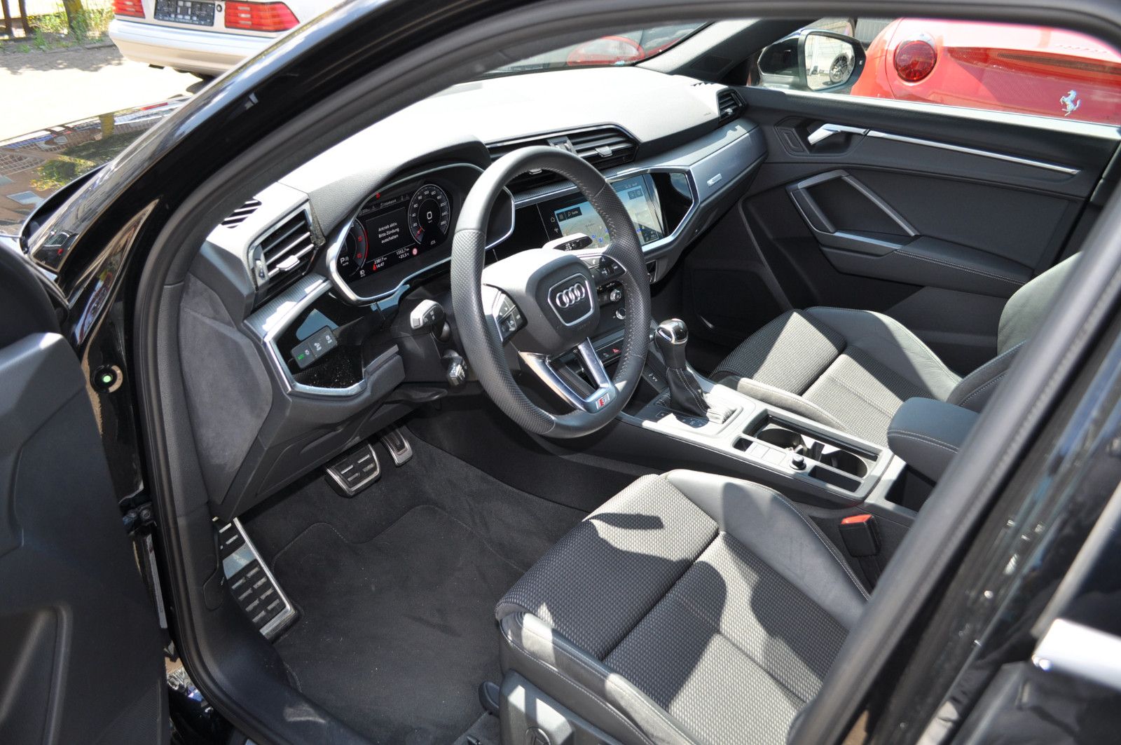 Fahrzeugabbildung Audi Q3 Sportback 35 TDI S line