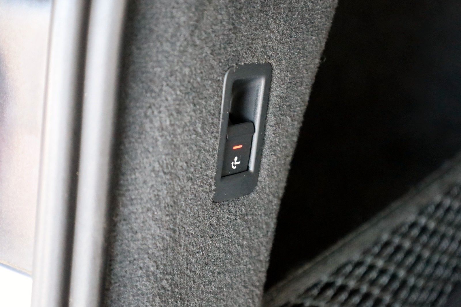 Fahrzeugabbildung Audi A6 Avant 40 TDI quattro Leder,Navi,LED,Kamer,AHK