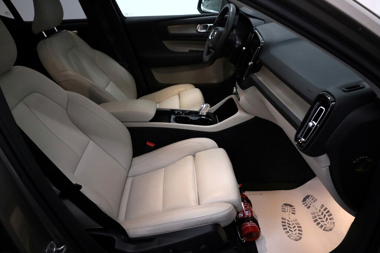 Fahrzeugabbildung Volvo XC40 T5 Inscription Leder,Navi,Kamera,Panora,AHK