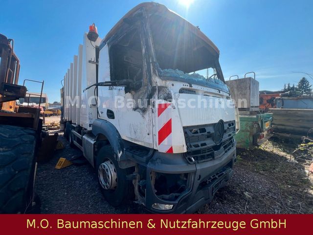Mercedes-Benz Antos  2532 /6x2/ L+L /Euro 5 / Brandschaden /