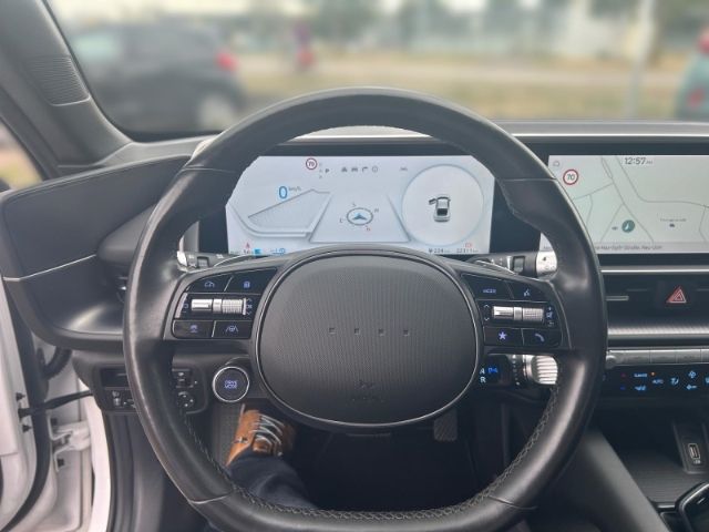 Fahrzeugabbildung Hyundai IONIQ 6 Basis Elektro Navi Digitales Cockpit LED